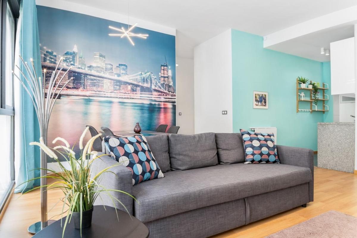 -Malagasunapts- Modern Citycentre Pool&Parking Zewnętrze zdjęcie