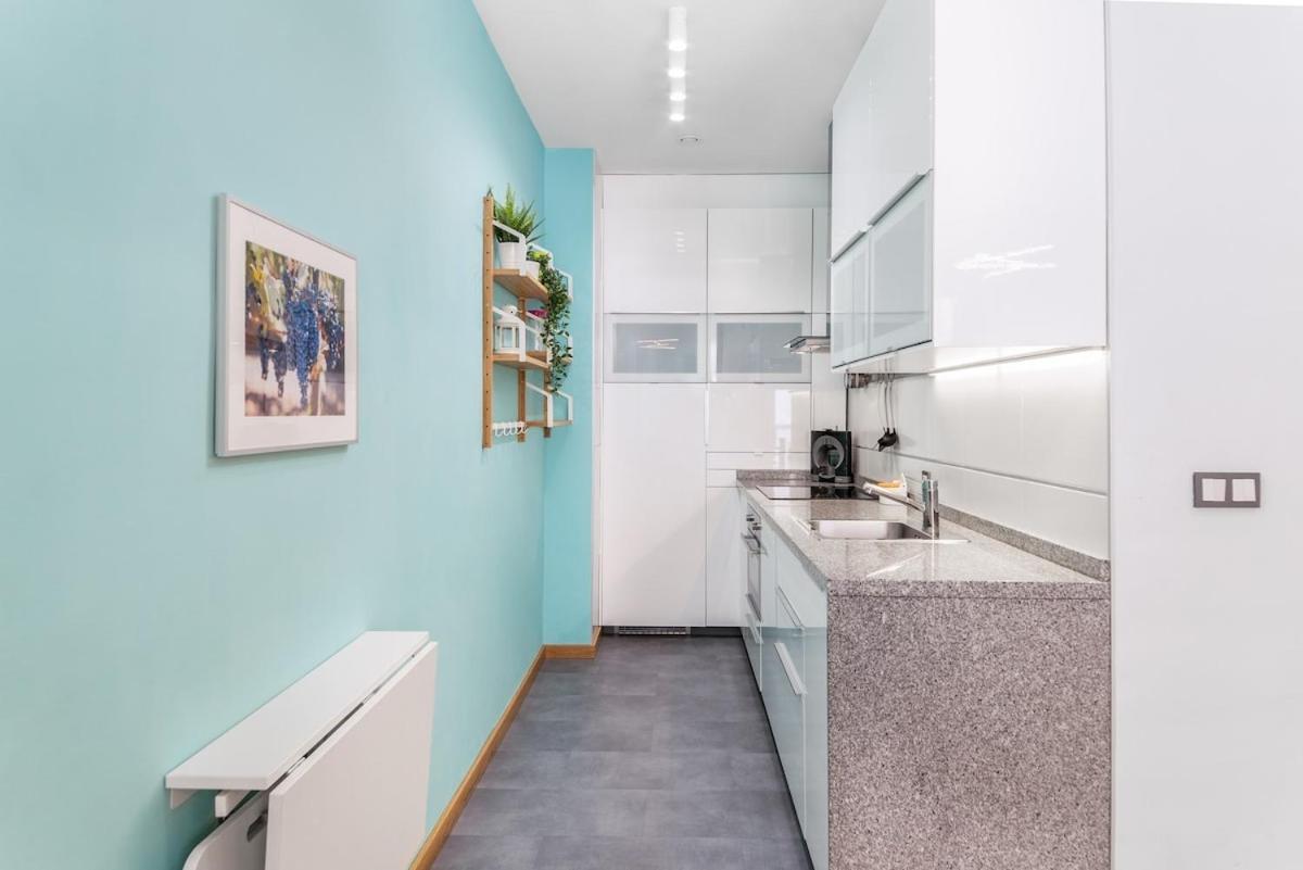 -Malagasunapts- Modern Citycentre Pool&Parking Zewnętrze zdjęcie