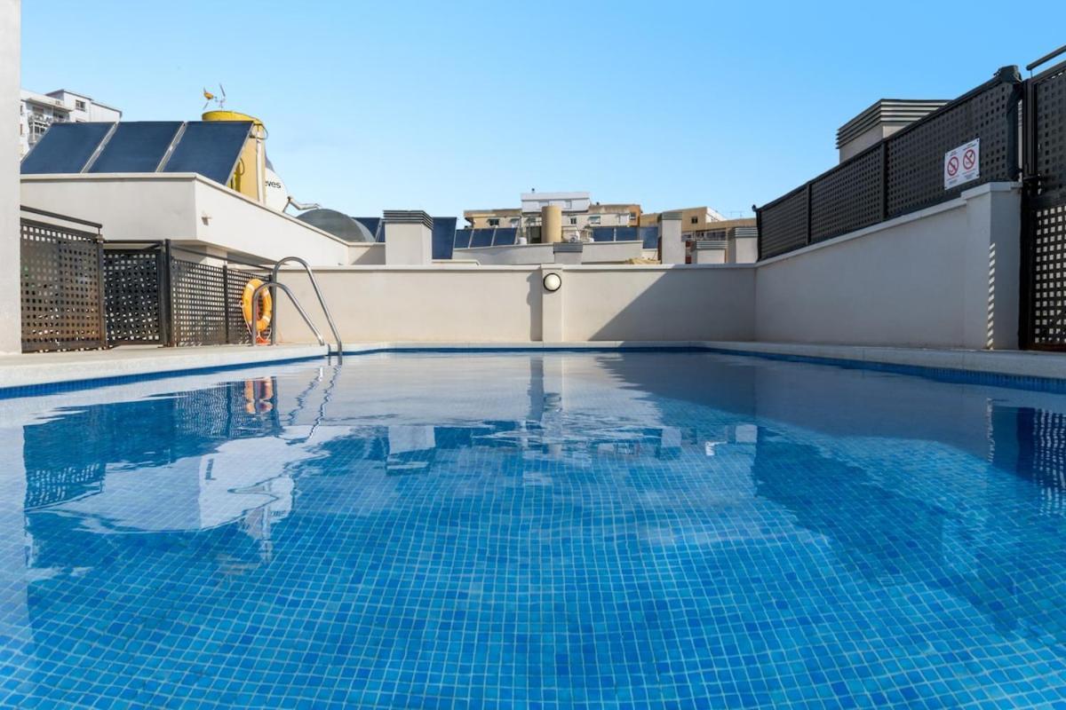 -Malagasunapts- Modern Citycentre Pool&Parking Zewnętrze zdjęcie
