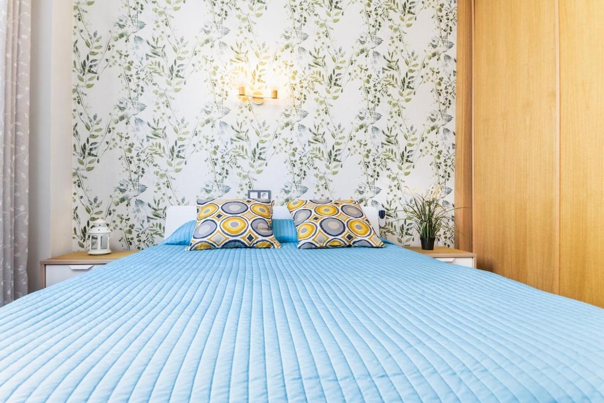 -Malagasunapts- Modern Citycentre Pool&Parking Zewnętrze zdjęcie