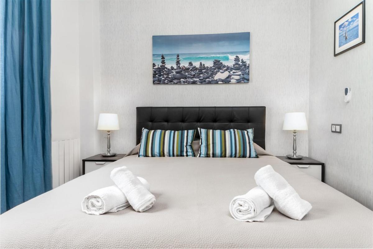 -Malagasunapts- Modern Citycentre Pool&Parking Zewnętrze zdjęcie