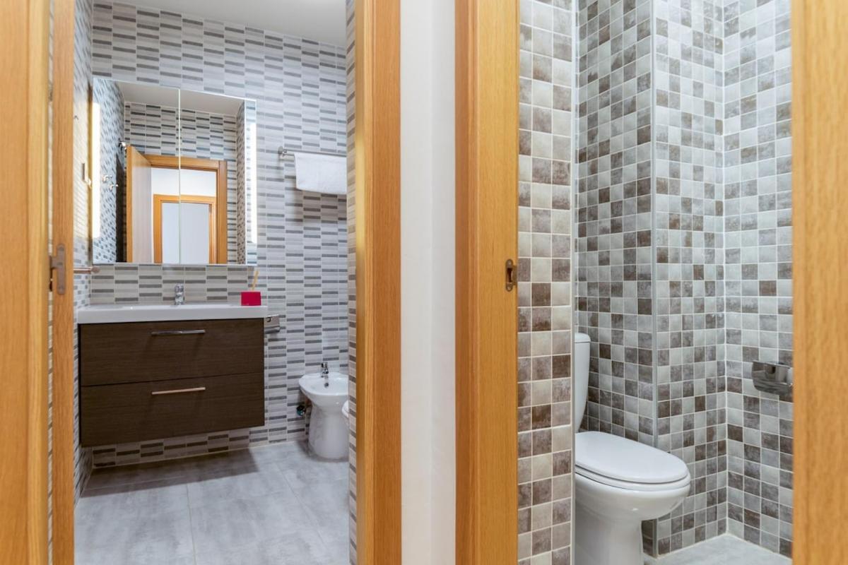 -Malagasunapts- Modern Citycentre Pool&Parking Zewnętrze zdjęcie